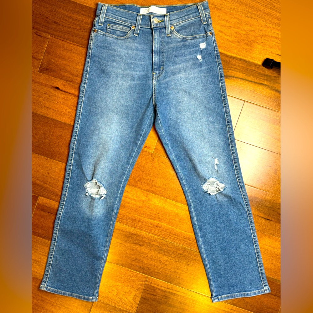 NWOT/LEVI STRAUSS STRAIGHT JEANS